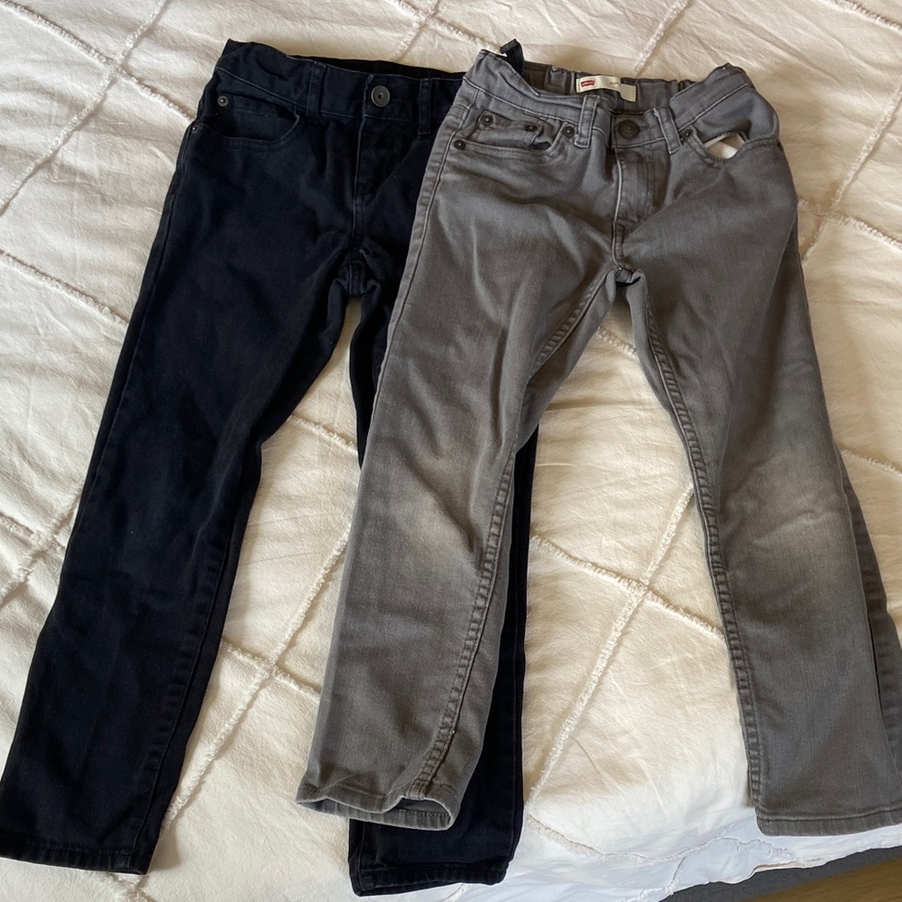 Two pair of boys Jeans in Black and Gray, slim/skinny, size 7